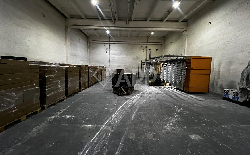 Продам производственное помещение, 3 030 м², земля 1 ГА фото