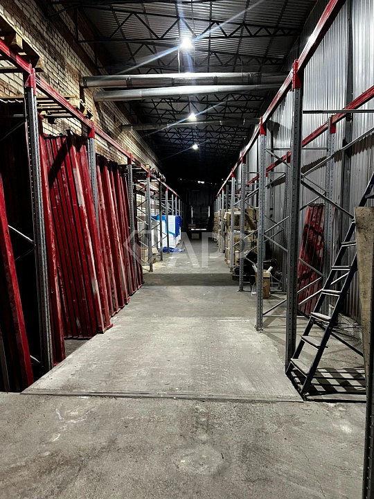 Продам производственное помещение, 3 030 м², земля 1 ГА фото