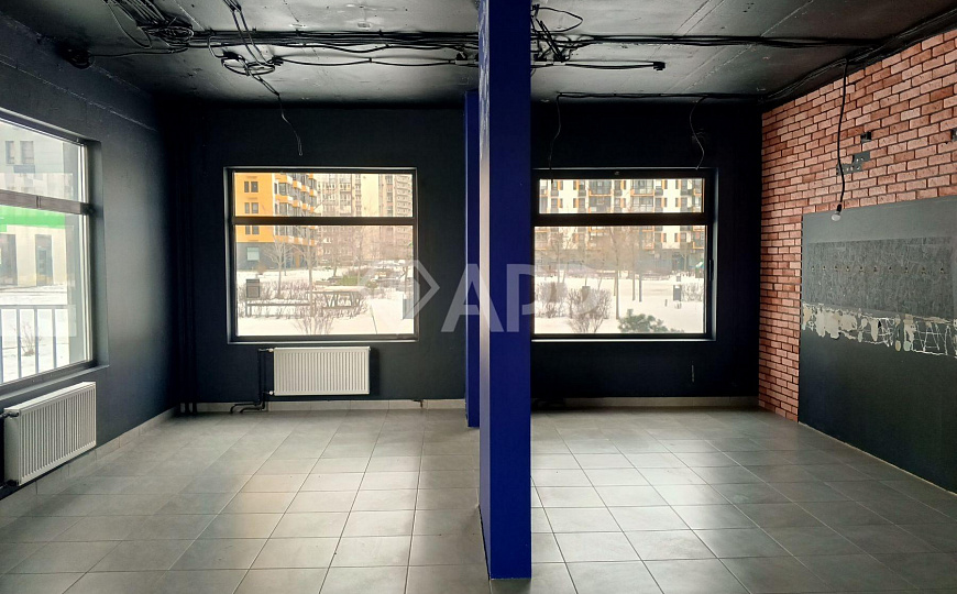 Сдам торговое помещение, 102,7 м² фото