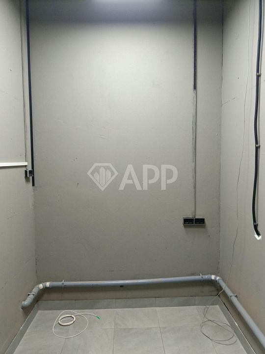 Сдам торговое помещение, 102,7 м² фото