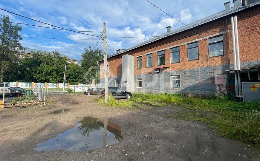 Cдаю отдельно стоящее здание у метро. фото