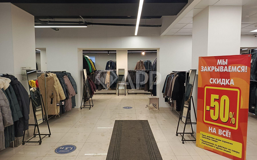 Cдаю отдельно стоящее здание у метро. фото