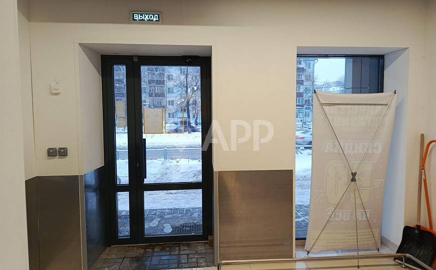 Cдаю отдельно стоящее здание у метро. фото