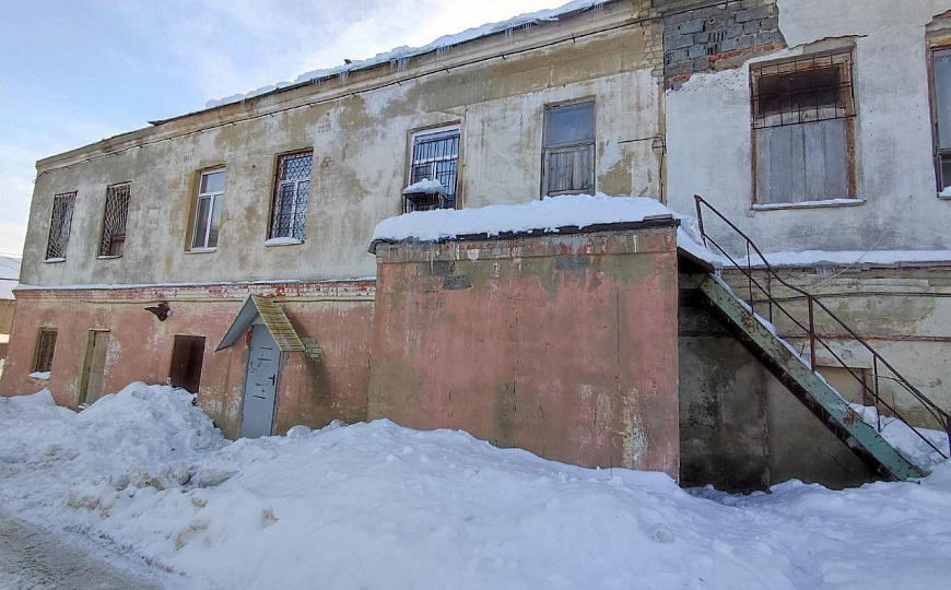 База с гаражными боксами и офисом фото