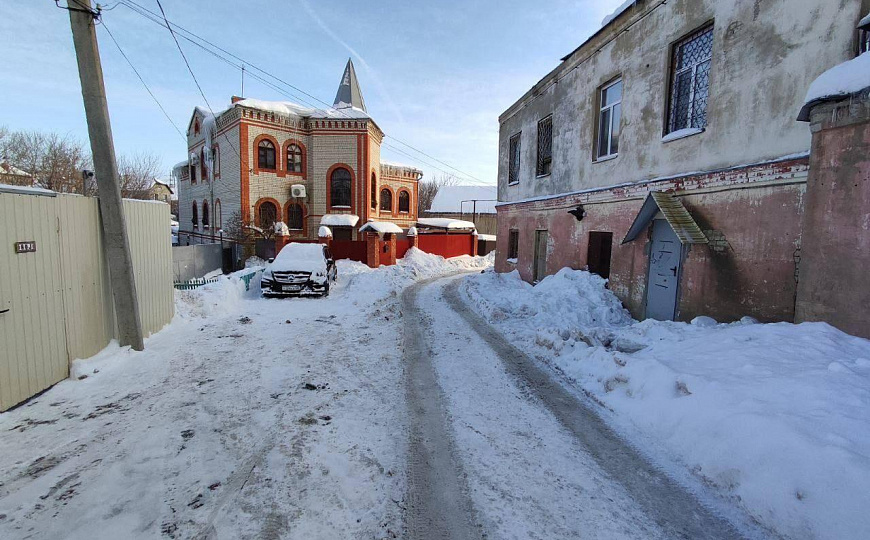 База с гаражными боксами и офисом фото