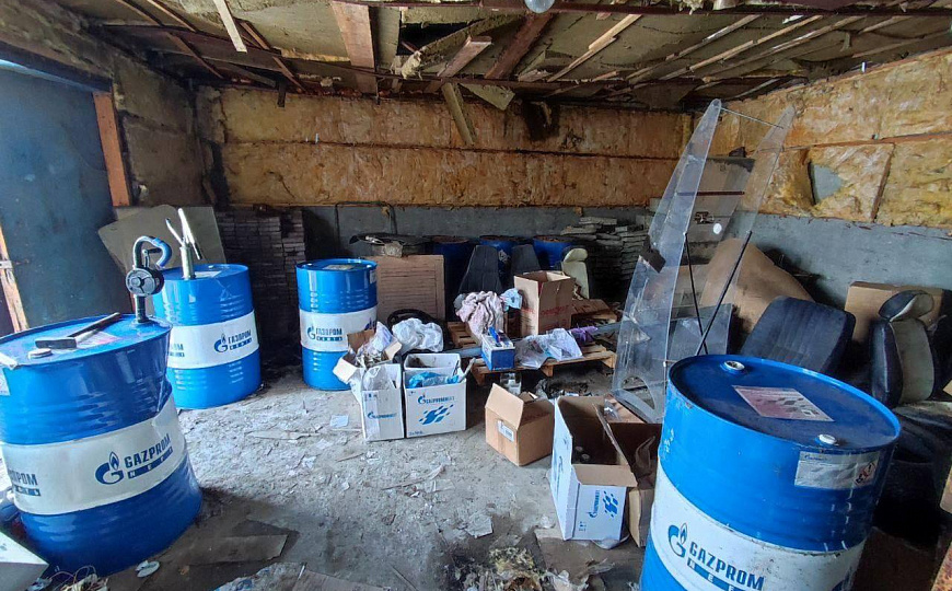 База с гаражными боксами и офисом фото