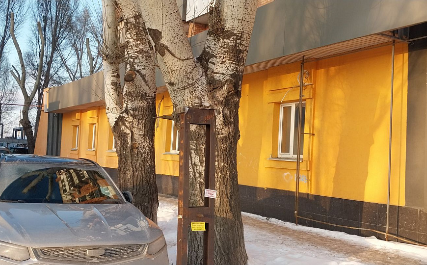 Сдается в аренду торговое помещение на первой линии, 341 м² фото