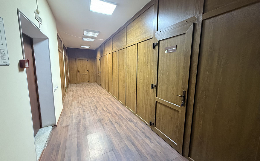 Сдам офисное помещение, 300 м² фото