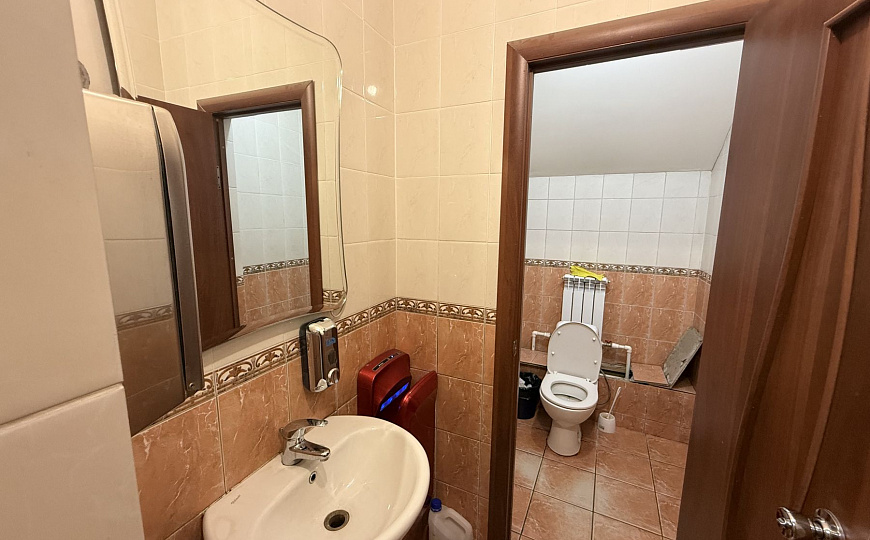 Сдам офисное помещение, 300 м² фото