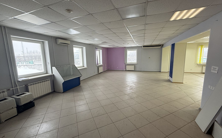 Сдам офисное помещение, 300 м² фото