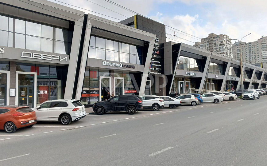 Сдаю на первой линии торговое помещение, 65 м² фото