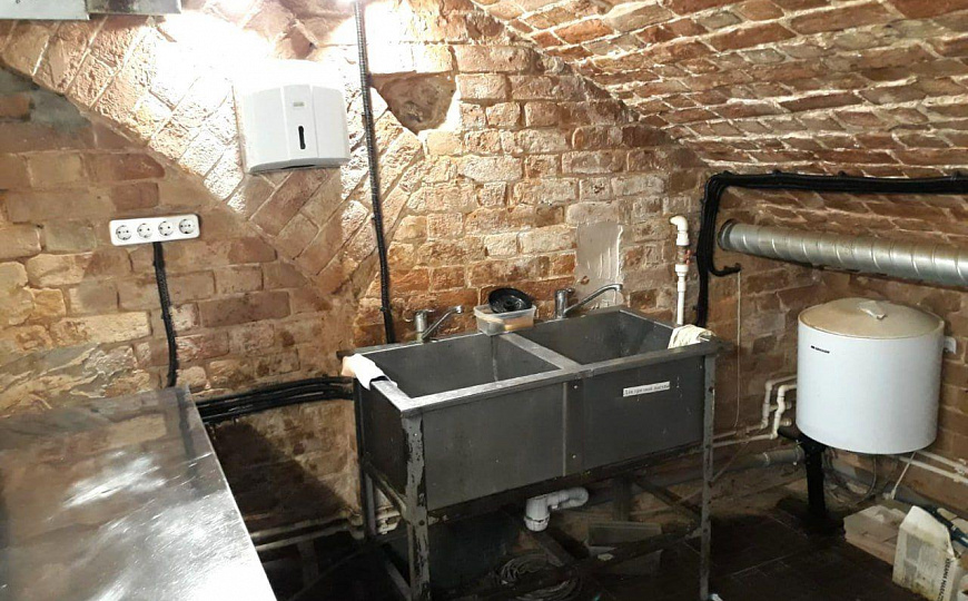 Помещение под кафе, бар 84,6м2 фото