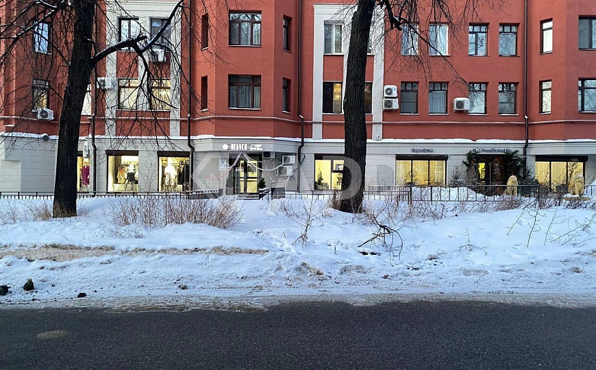 Помещение в центре на высоком трафике, 75м² фото