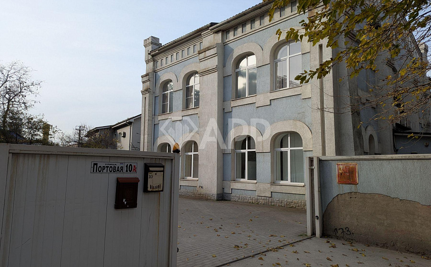 Продаю здание 310 м² у порта офис фото