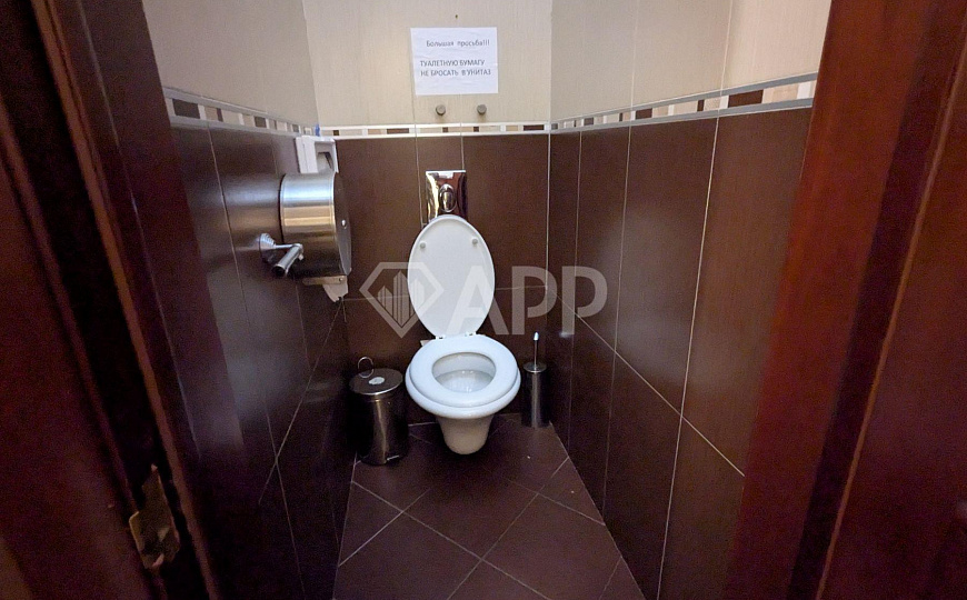 Продаю здание 310 м² у порта офис фото