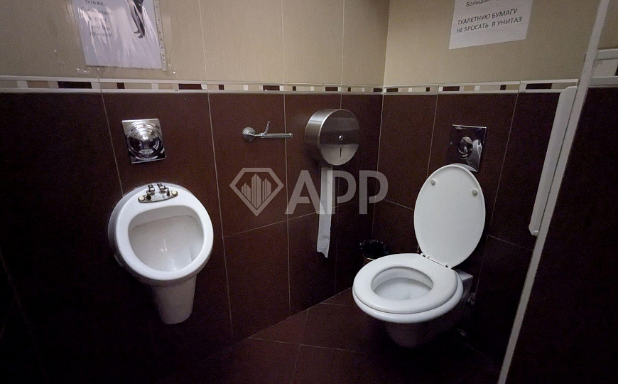 Продаю здание 310 м² у порта офис фото