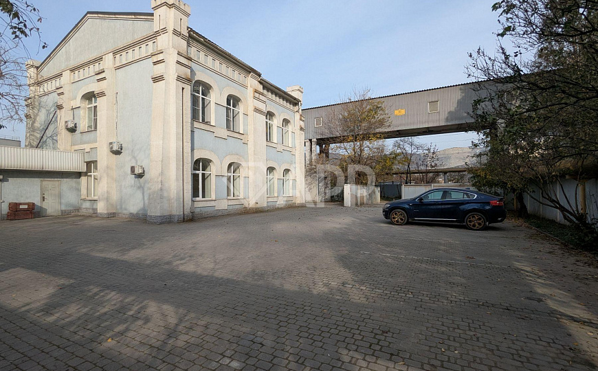 Продаю здание 310 м² у порта офис фото