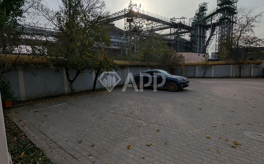 Продаю здание 310 м² у порта офис фото