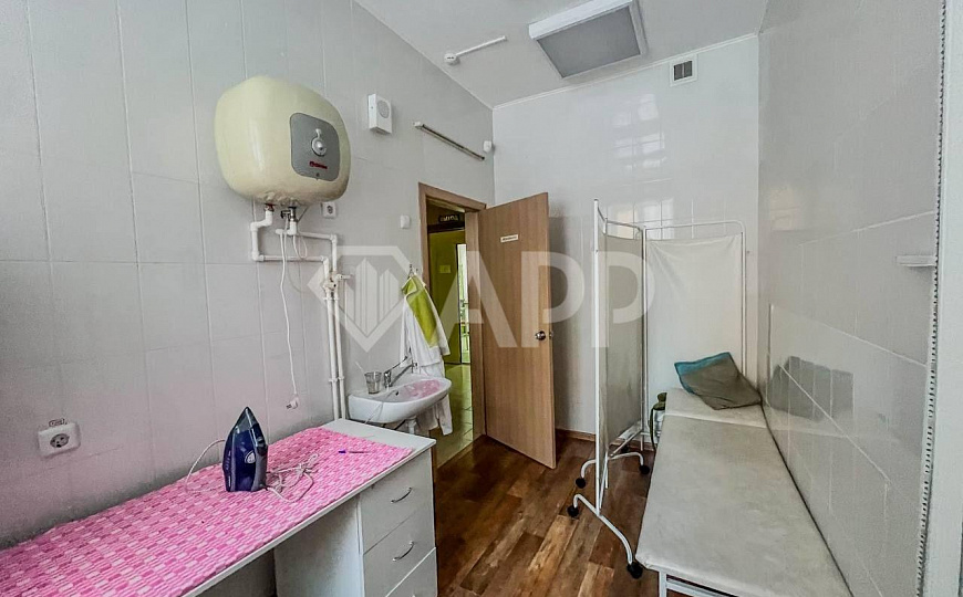 Помещение 550м² | 1 этаж | Делится | 2 входа | фото