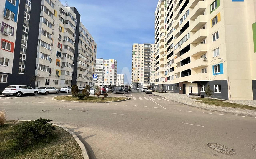 Сдаю торговое помещение, 103 м² фото