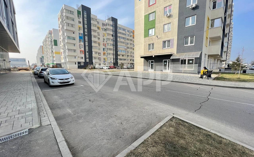 Сдаю торговое помещение, 103 м² фото