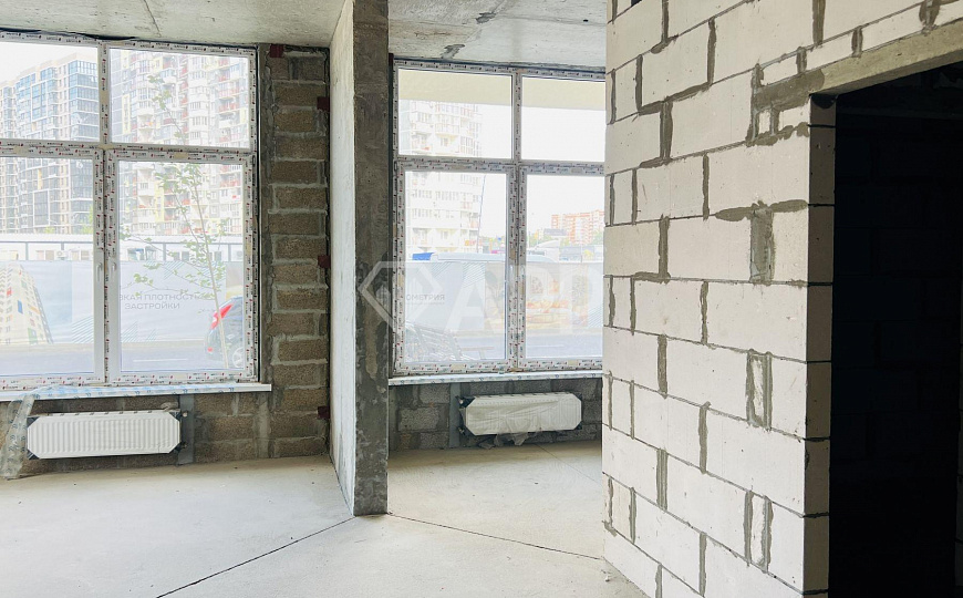 Сдаю торговое помещение, 103 м² фото