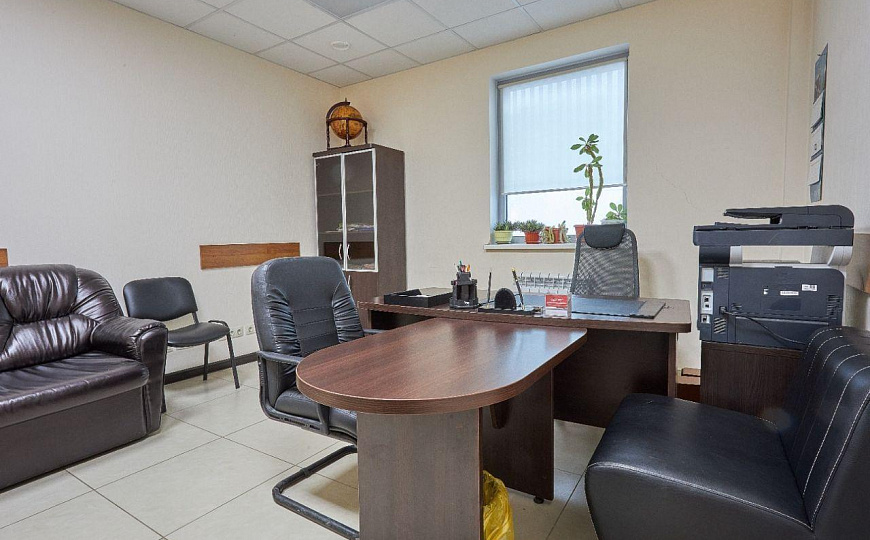 Сдам офисное помещение, 115 м² фото