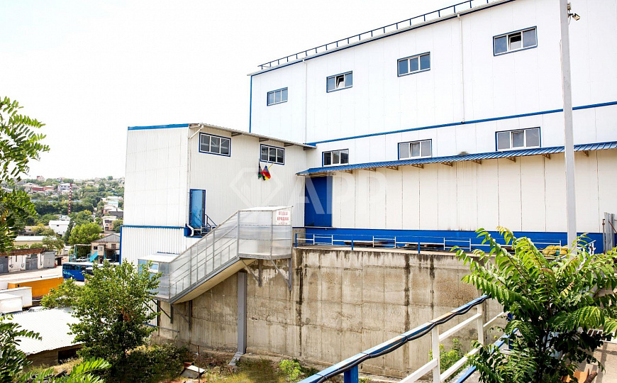 Продаю складской комплекс площадью 7 000 м² фото