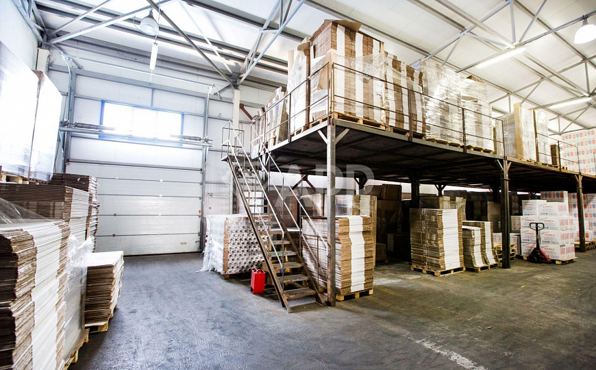 Продаю складской комплекс площадью 7 000 м² фото