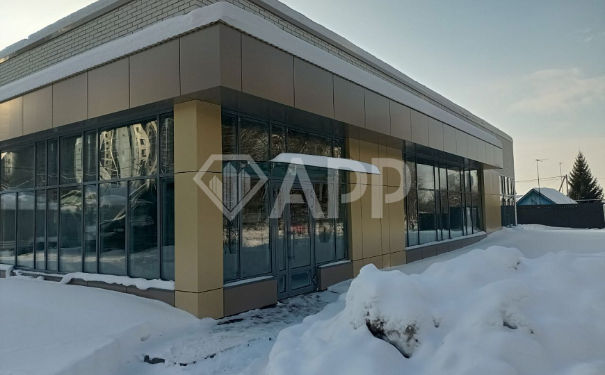 Сдаю 60м² на первой линии, трафик фото