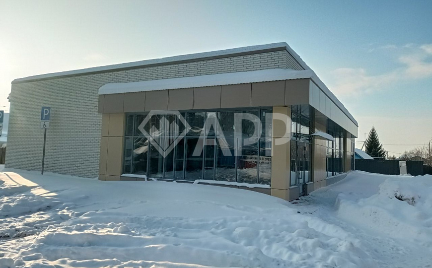 Сдаю 60м² на первой линии, трафик фото