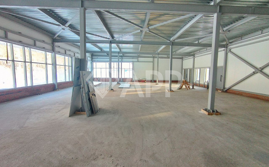 Сдаю 60м² на первой линии, трафик фото