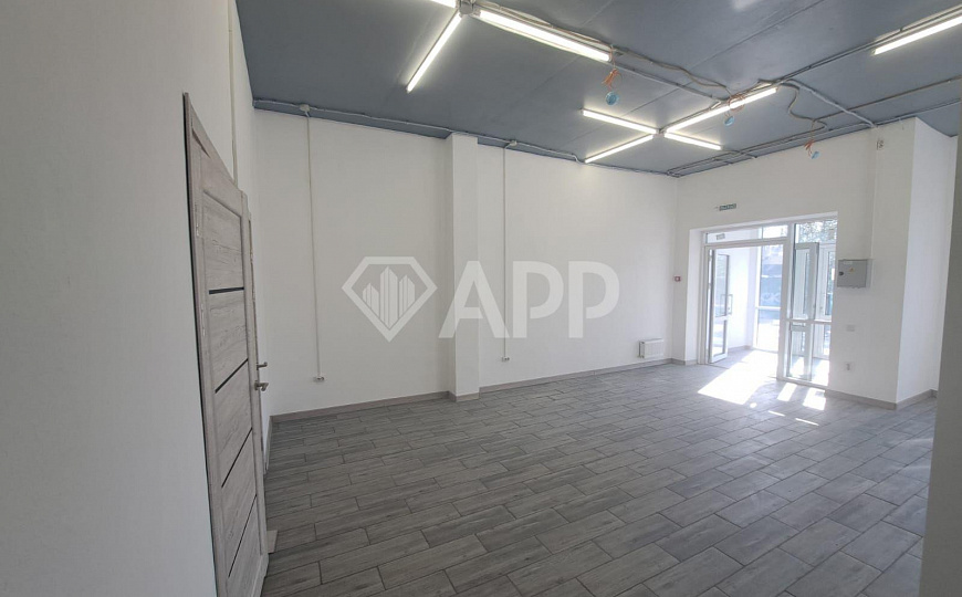 Сдам торговое помещение, 60 м² фото