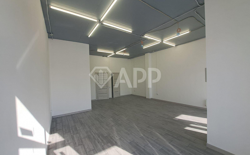 Сдам торговое помещение, 60 м² фото