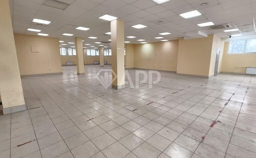 Сдам торговое помещение, 797 м² фото