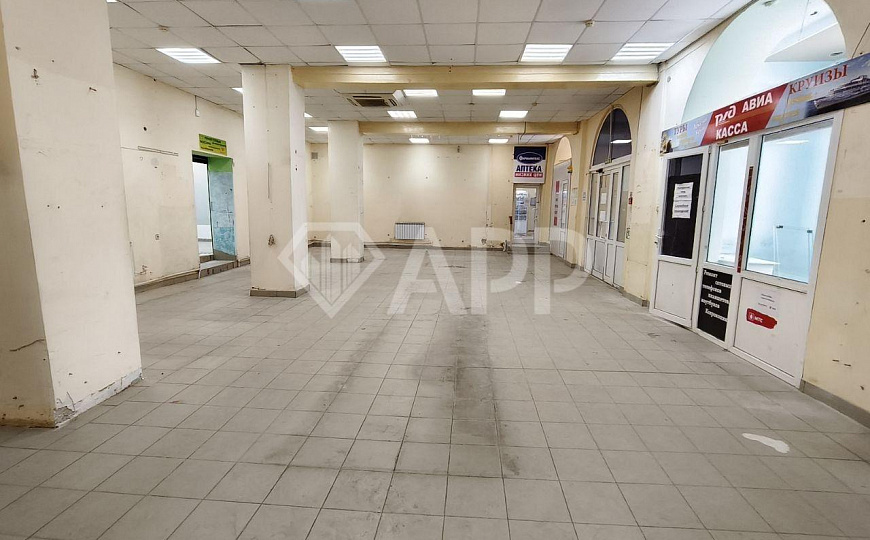 Сдам торговое помещение, 797 м² фото