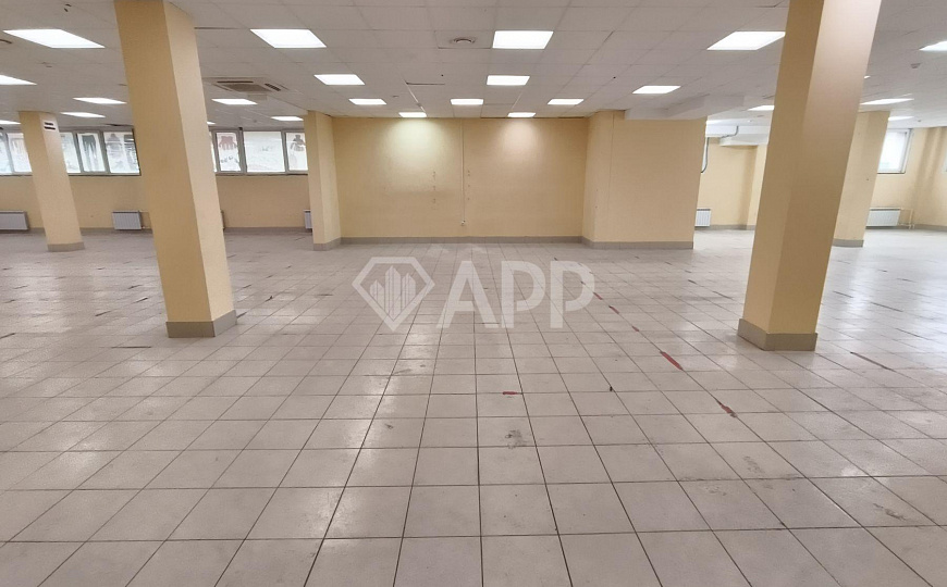 Сдам торговое помещение, 797 м² фото