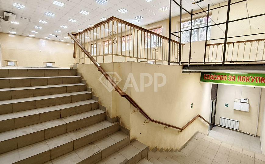 Сдам торговое помещение, 797 м² фото