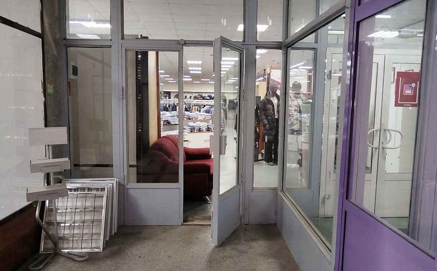 Помещение 33.9м2 в  Торговом центре фото