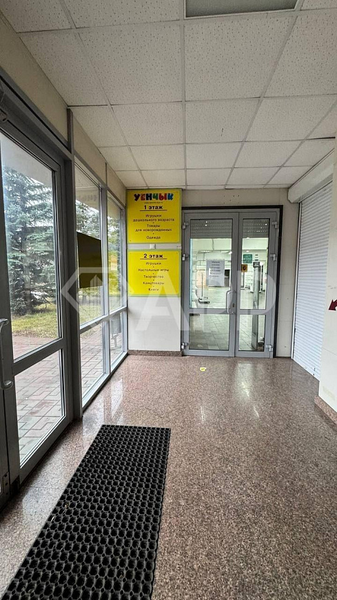 Аренда торговая площадь 106м2 фото