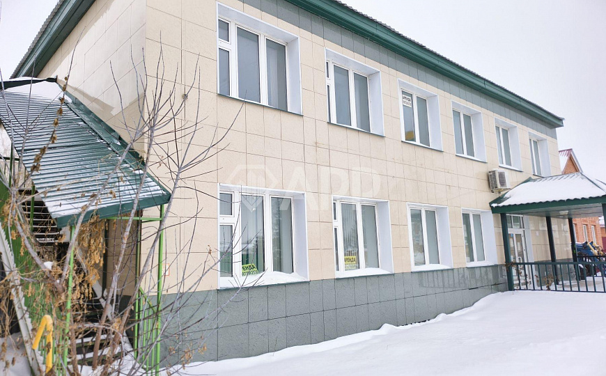 Продам здание в центре Буинска фото