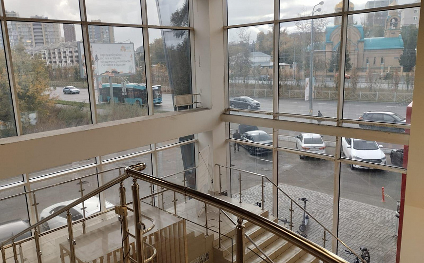 Сдаю помещение с очень высоким трафиком, 760м² фото