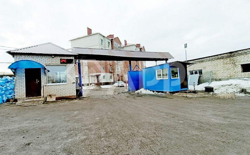 База  на участке 1,76 гектара фото