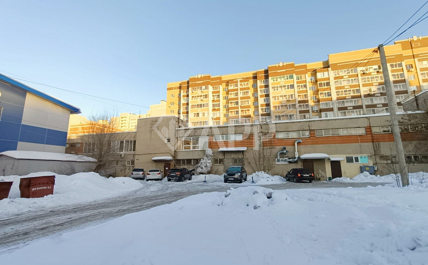 Помещения 106,8м² на ул. Адоратского 12б. фото