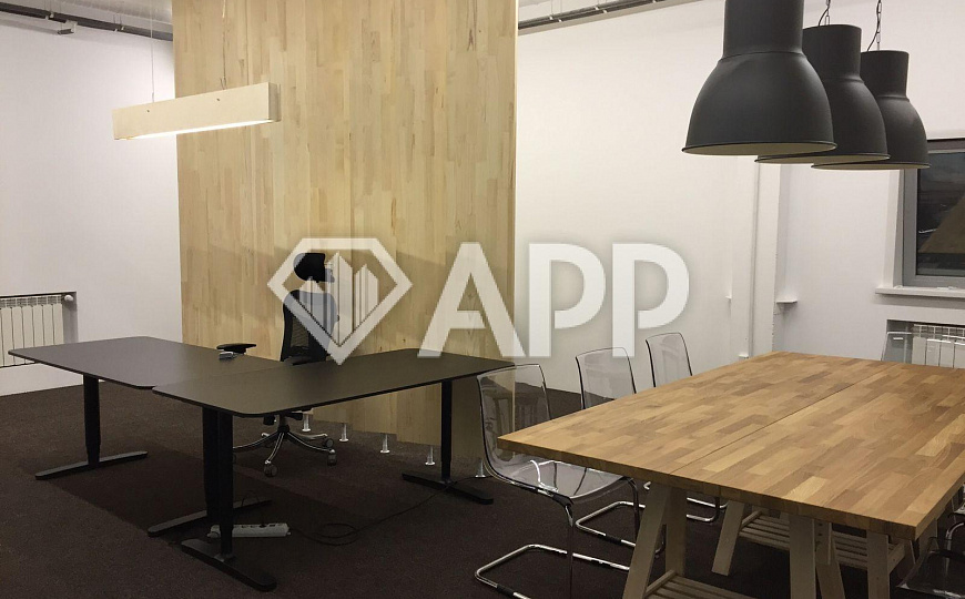 Продаю отдельно стоящее здание 1490м² на 1-ом га земли фото