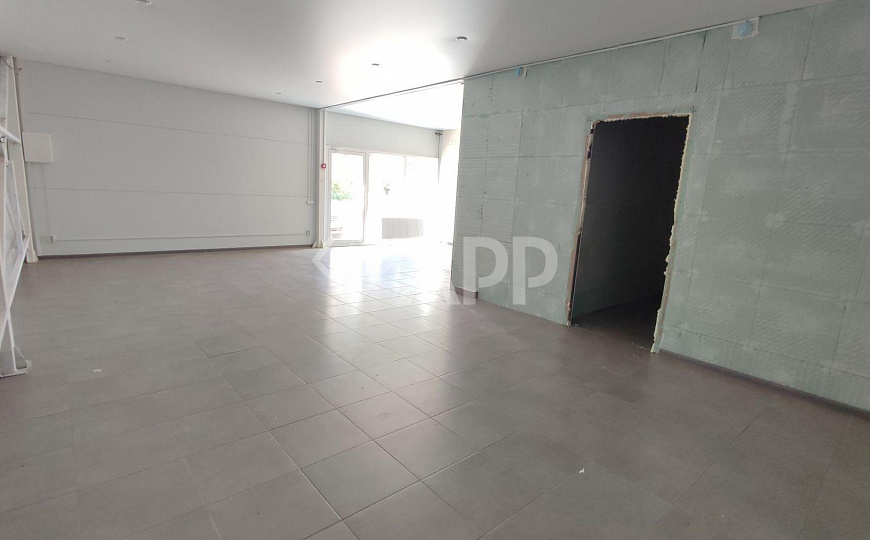 Помещение на 1ой линии, 70 м² фото