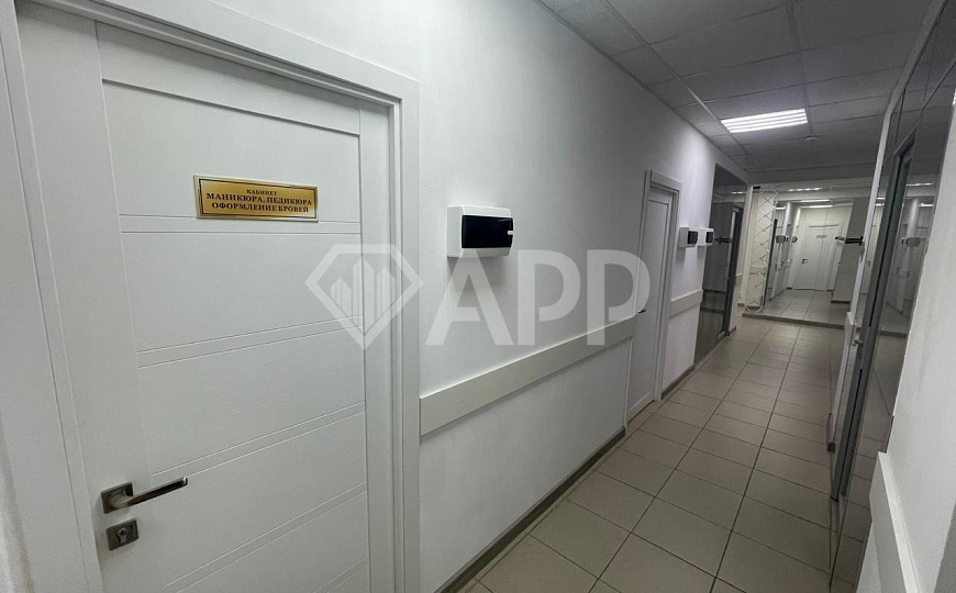 Кабинеты на 1-й линии. фото