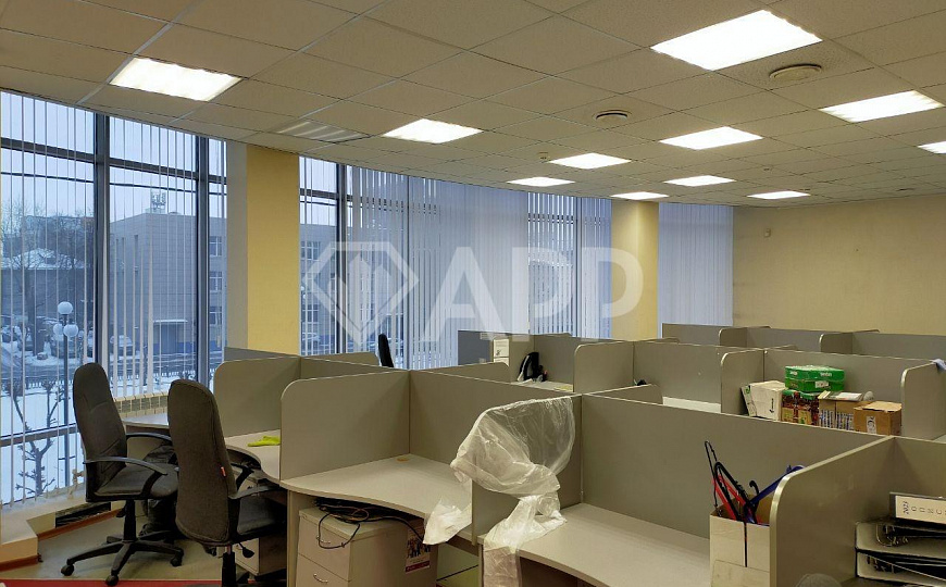 Продаётся 1350м² в самом центре города фото