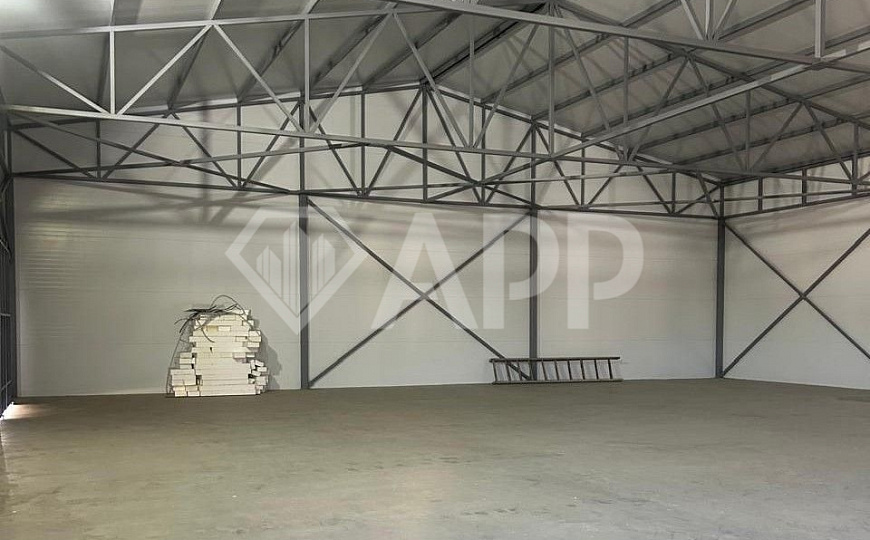 Сдаю складское помещение 1200 м² фото