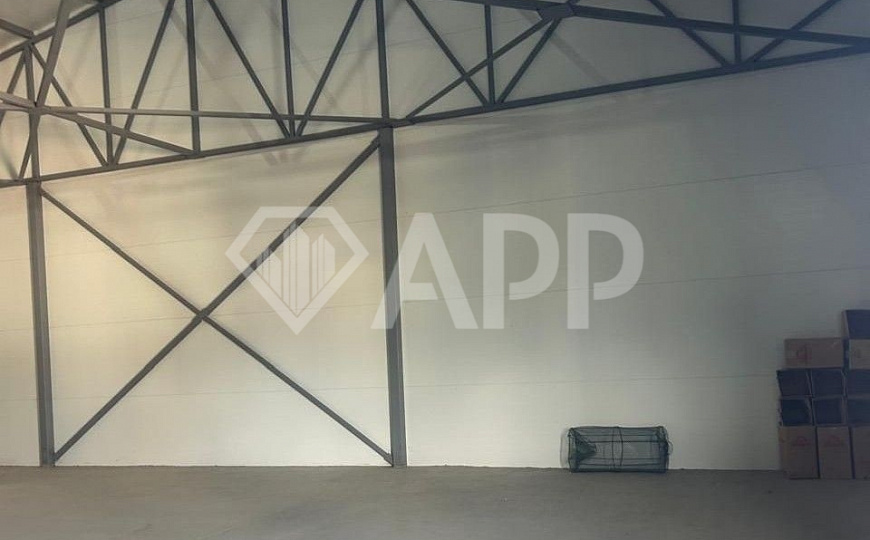 Сдаю складское помещение 1200 м² фото